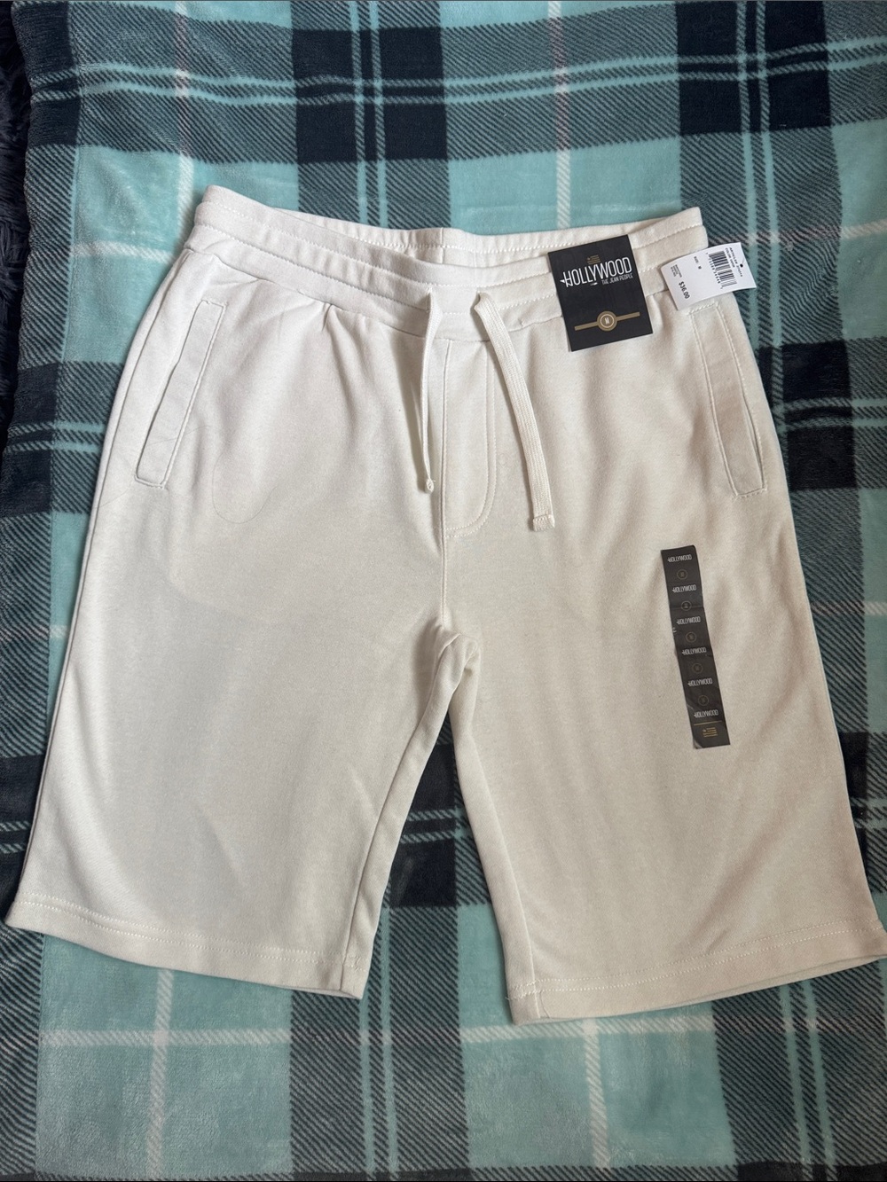 NWT Men’s Cream Drawstring Shorts
